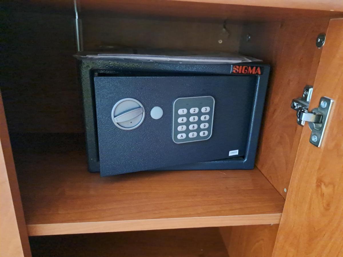 Apartment Erika Fuzine Luaran gambar